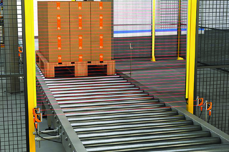 Monitor objects easily with ifm’s measuring light grids